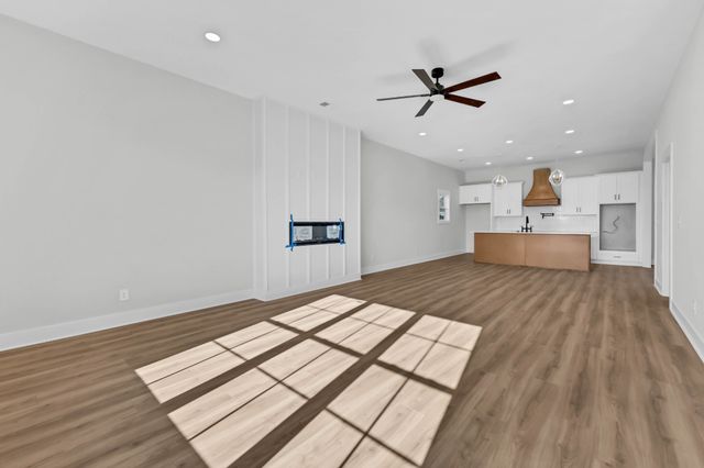 2457 Ellsworth Dr, Clarksville, TN 37043