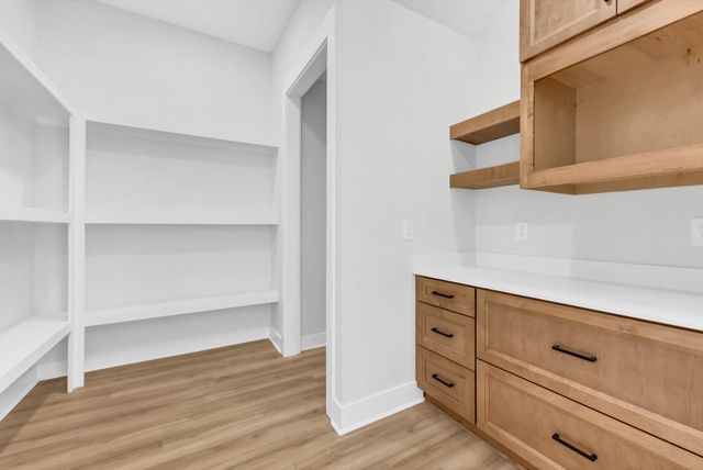 2457 Ellsworth Dr, Clarksville, TN 37043