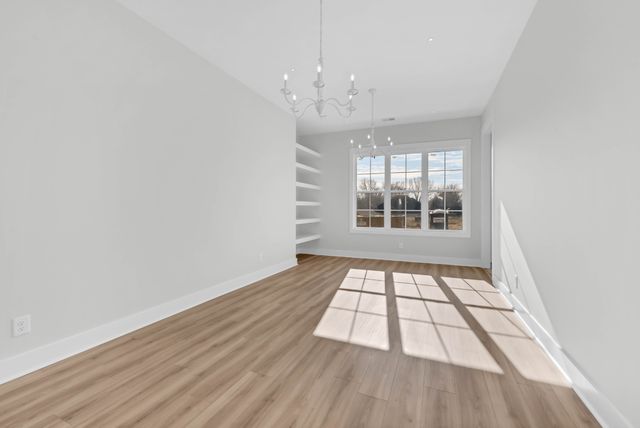 2457 Ellsworth Dr, Clarksville, TN 37043