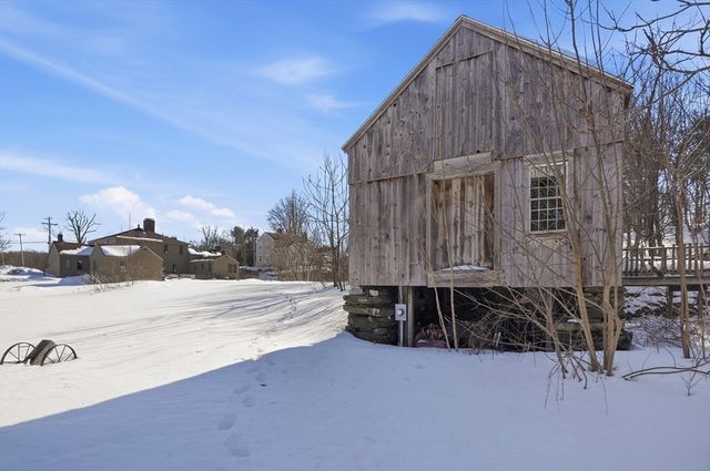 650 Central Turnpike, Sutton, MA 01590