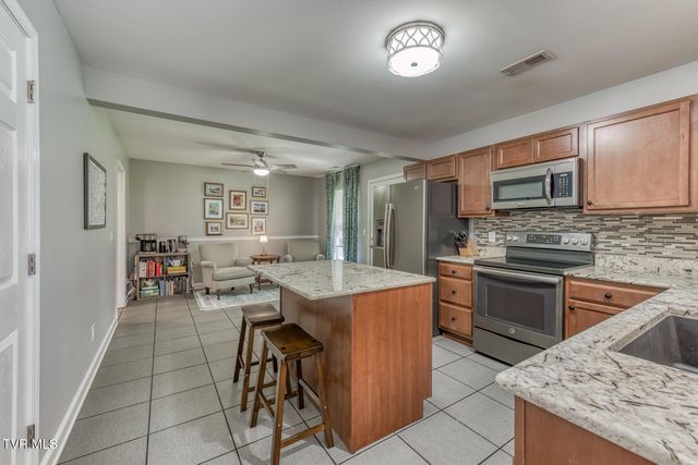 394 Kings Road, Piney Flats, TN 37686