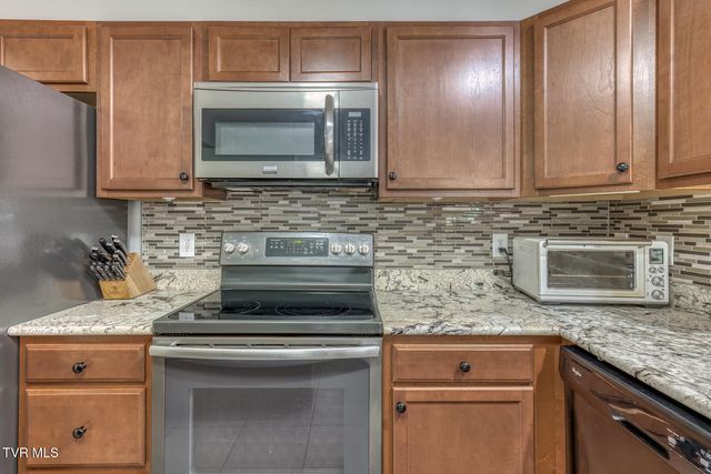 394 Kings Road, Piney Flats, TN 37686