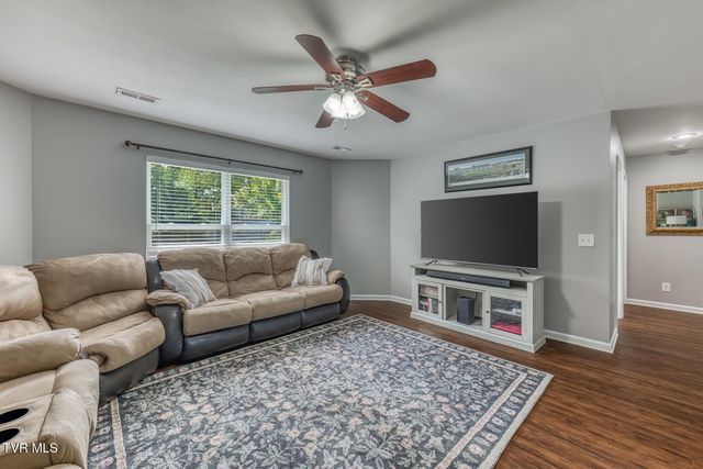 394 Kings Road, Piney Flats, TN 37686
