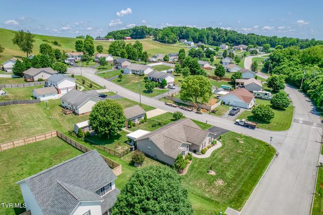 394 Kings Road, Piney Flats, TN 37686