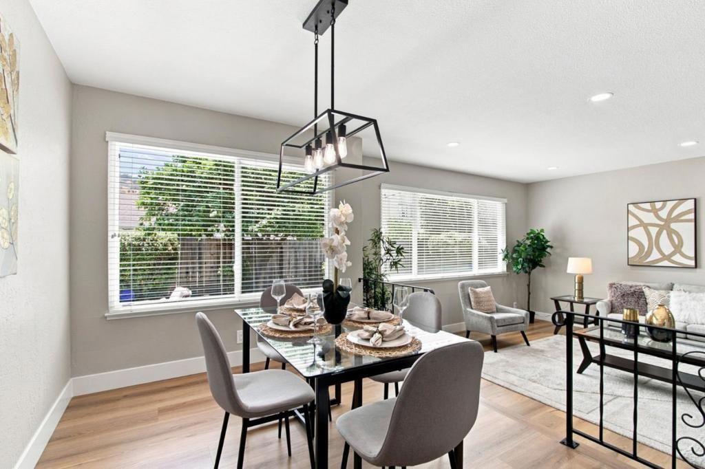 Image 17 of property listing at 560 Elvis Drive, San Jose, CA 95123