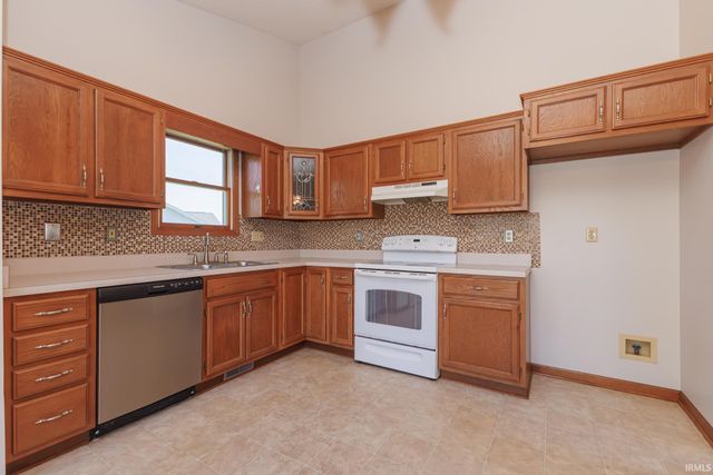 1901 N Oriole Drive, Muncie, IN 47304