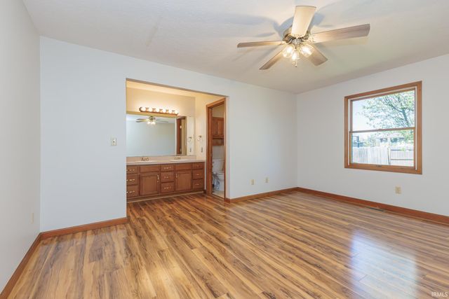 1901 N Oriole Drive, Muncie, IN 47304