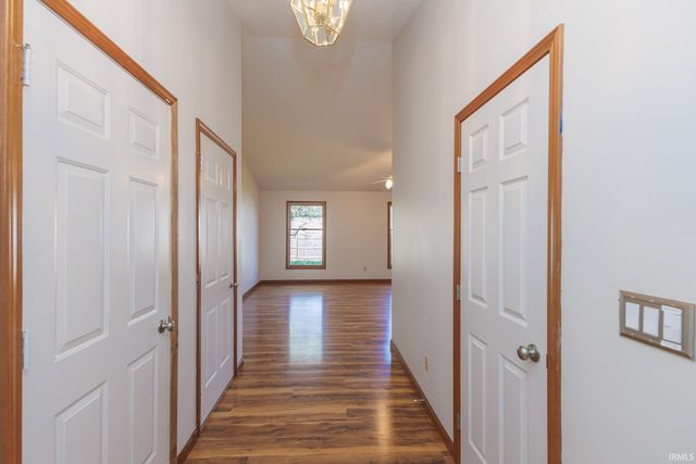 1901 N Oriole Drive, Muncie, IN 47304