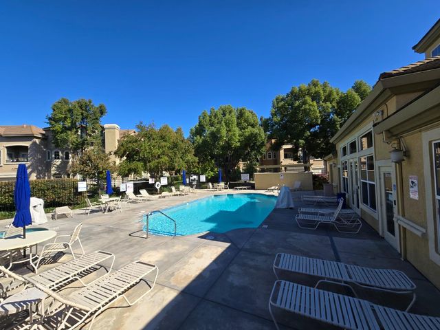 1300 Milano Dr #7, West Sacramento, CA 95691