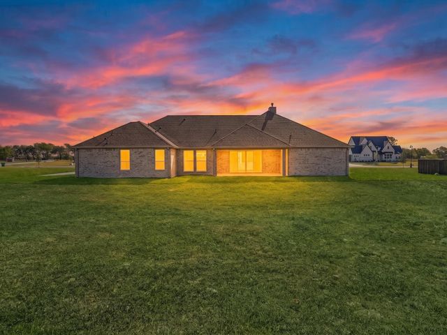 124 Aiden Drive, Waxahachie, TX 75165
