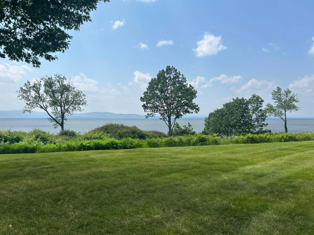 28 Northshore Drive, Burlington, VT 05408