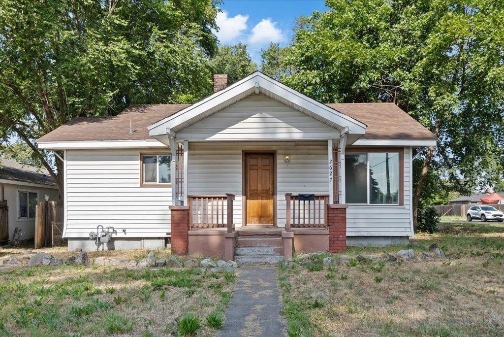 2627 N Altamont St, Spokane, WA 99207
