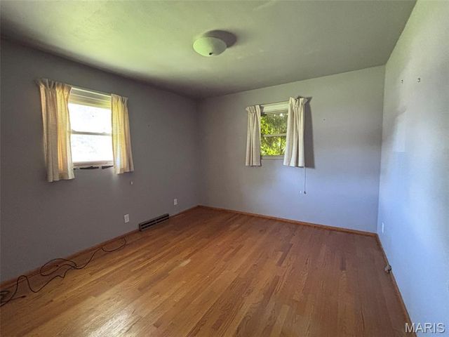 79 Harnett Avenue, Wood River, IL 62095