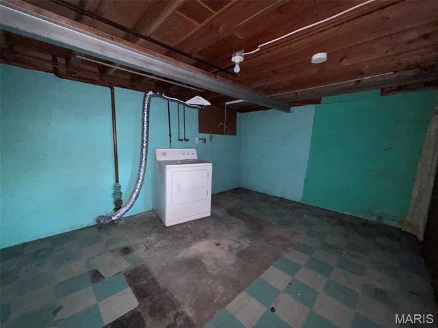 79 Harnett Avenue, Wood River, IL 62095