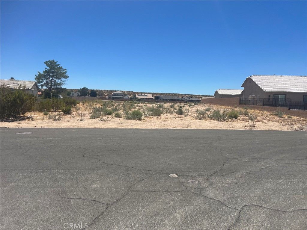 13741 Branding Iron, Helendale, CA 92342
