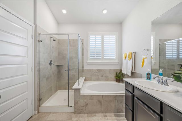 2425 Temple Crag Drive, Rosharon, TX 77583
