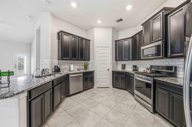 2425 Temple Crag Drive, Rosharon, TX 77583