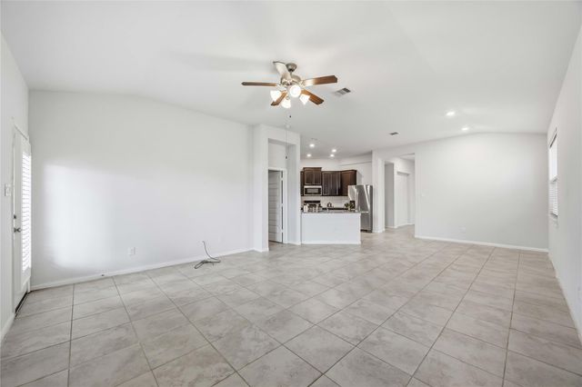2425 Temple Crag Drive, Rosharon, TX 77583