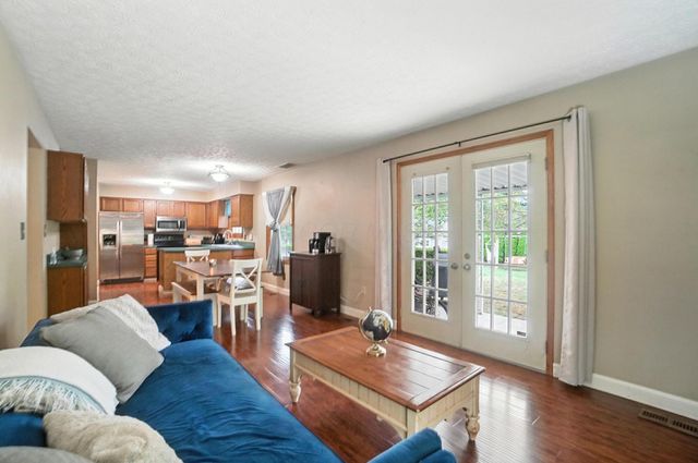 6377 Hilltop Avenue, Reynoldsburg, OH 43068