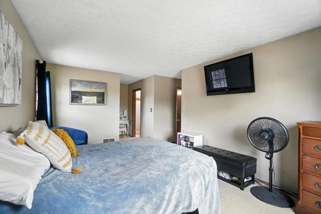 6377 Hilltop Avenue, Reynoldsburg, OH 43068