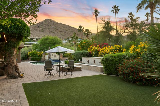 4836 E MOONLIGHT Way 4, Paradise Valley, AZ 85253