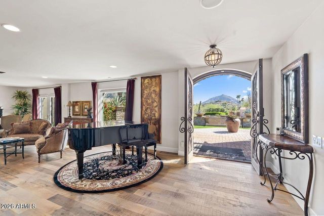 4836 E MOONLIGHT Way 4, Paradise Valley, AZ 85253