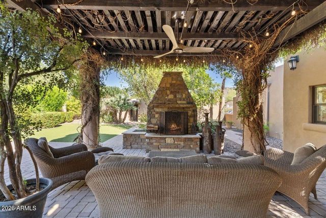 4836 E MOONLIGHT Way 4, Paradise Valley, AZ 85253
