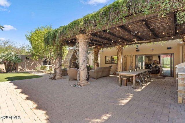 4836 E MOONLIGHT Way 4, Paradise Valley, AZ 85253