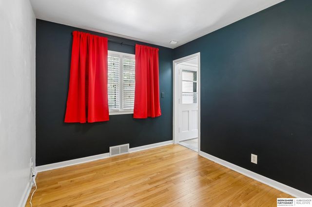1910 Lindyview Lane, Bellevue, NE 68005