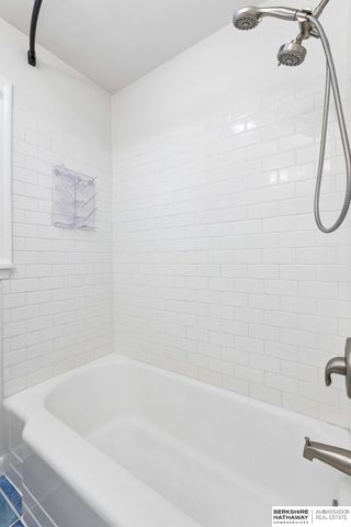 1910 Lindyview Lane, Bellevue, NE 68005