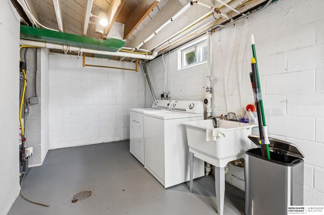 1910 Lindyview Lane, Bellevue, NE 68005