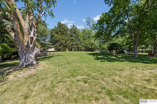 1910 Lindyview Lane, Bellevue, NE 68005