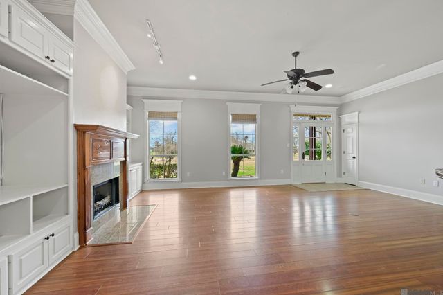 17041 Sumter Dr, Prairieville, LA 70769