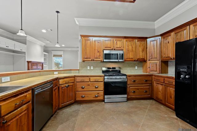 17041 Sumter Dr, Prairieville, LA 70769