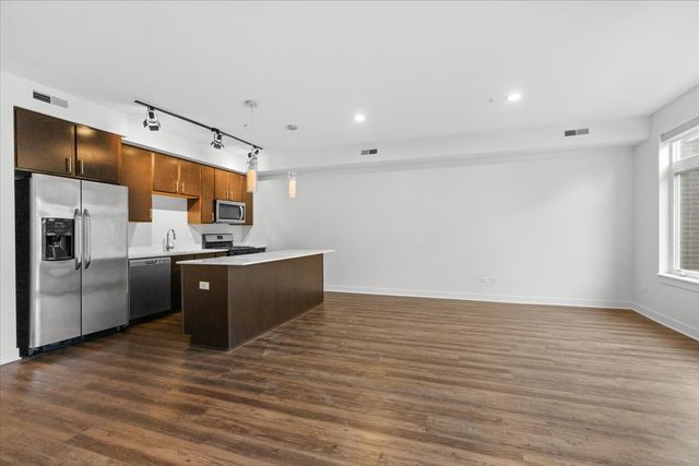 500 N Northwest Highway 214, Park Ridge, IL 60068