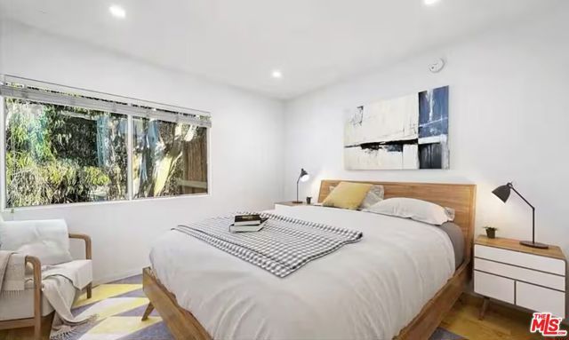 330 S Barrington Avenue 309, Los Angeles, CA 90049