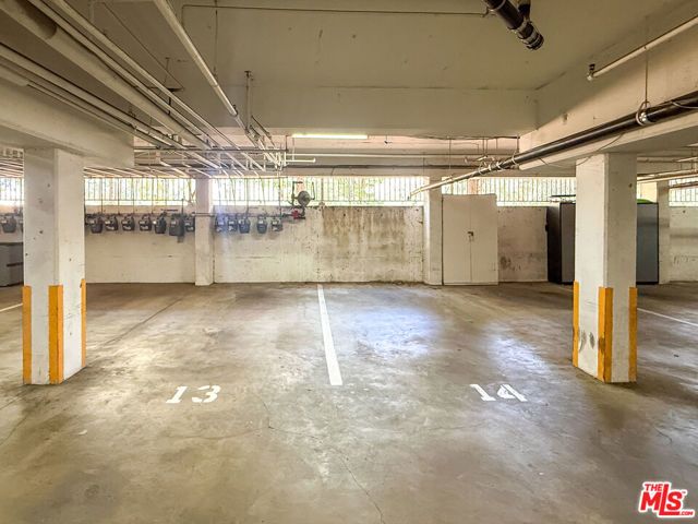 330 S Barrington Avenue 309, Los Angeles, CA 90049