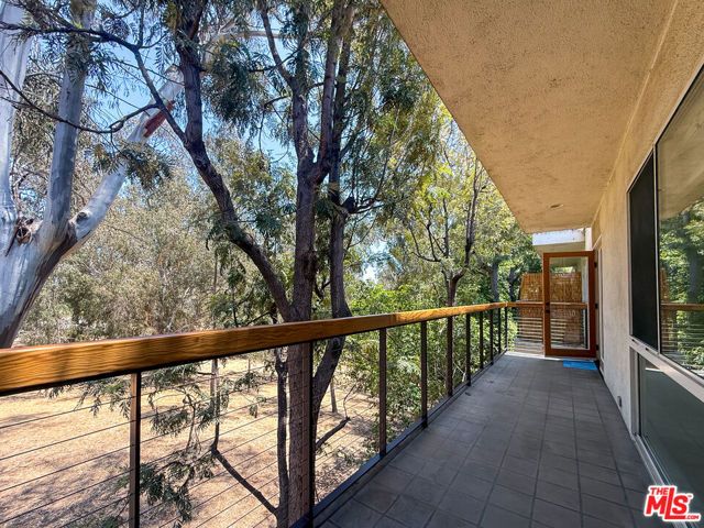 330 S Barrington Avenue 309, Los Angeles, CA 90049