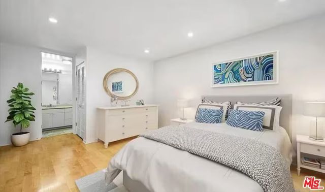 330 S Barrington Avenue 309, Los Angeles, CA 90049
