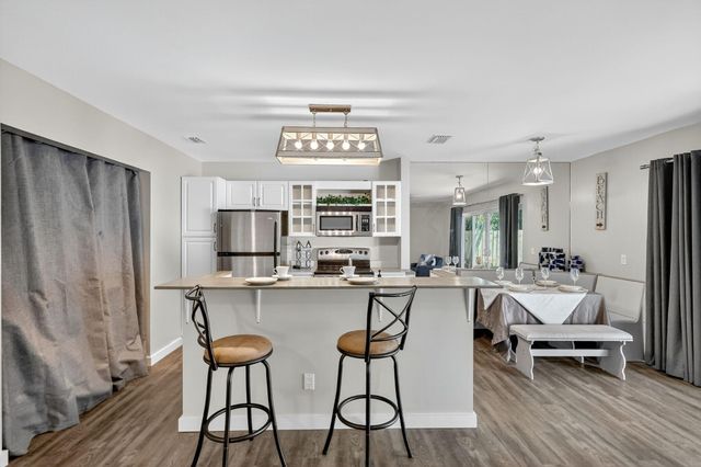 5785 SE Collins Avenue, Stuart, FL 34997