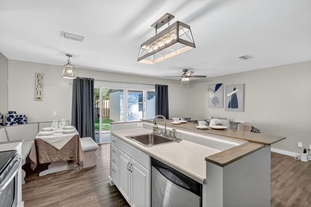 5785 SE Collins Avenue, Stuart, FL 34997