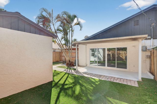 5785 SE Collins Avenue, Stuart, FL 34997