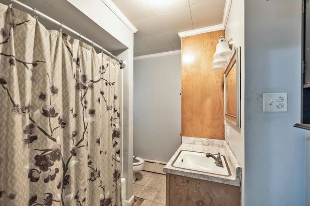 99 Hart St, Taunton, MA 02780