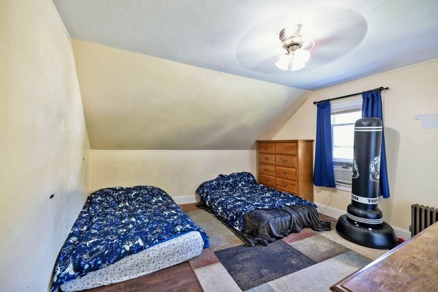 99 Hart St, Taunton, MA 02780