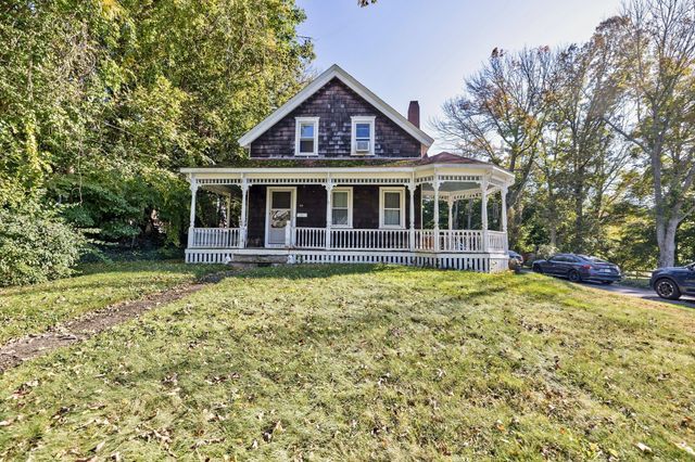 99 Hart St, Taunton, MA 02780