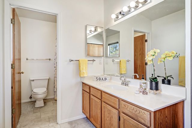 7617 Eagle Rock Avenue NE, Albuquerque, NM 87122