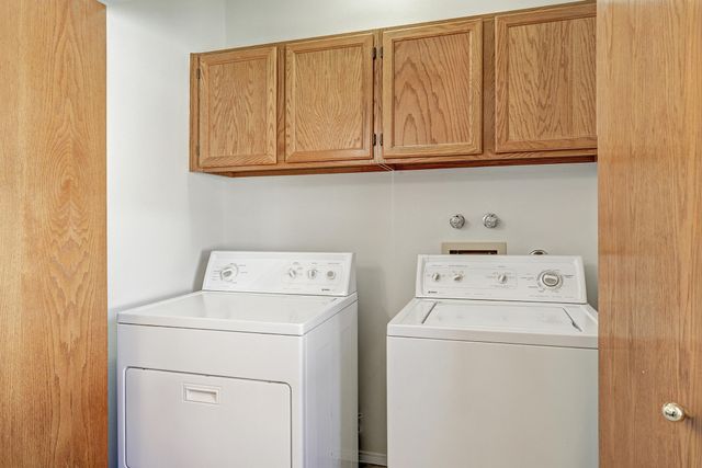 7617 Eagle Rock Avenue NE, Albuquerque, NM 87122