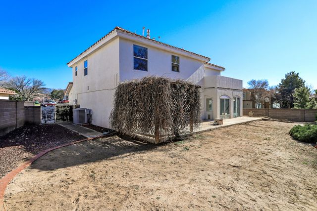 7617 Eagle Rock Avenue NE, Albuquerque, NM 87122