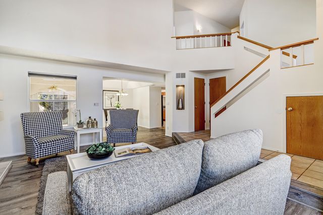 7617 Eagle Rock Avenue NE, Albuquerque, NM 87122