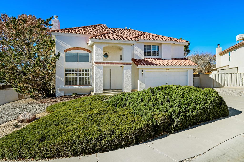 7617 Eagle Rock Avenue NE, Albuquerque, NM 87122